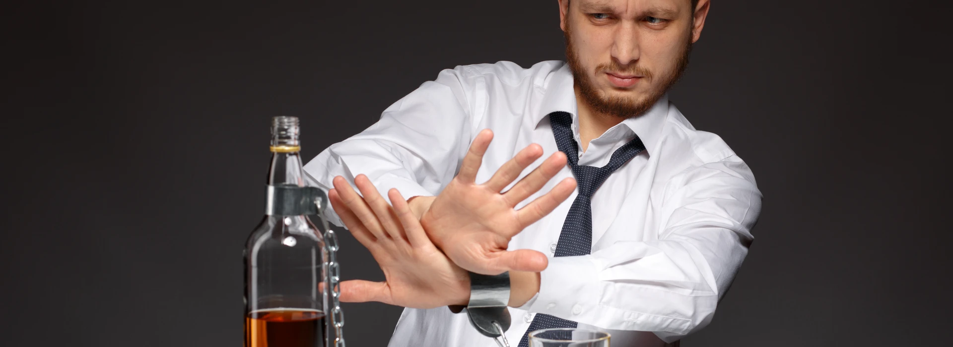 Síndrome de abstinencia del alcohol: qué es, síntomas de abstinencia, duración y tratamiento clínico